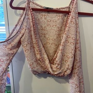 Off the shoulder bell sleeve crop top